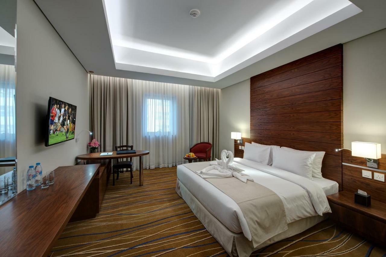 Center Hotel Sharjah Exteriör bild