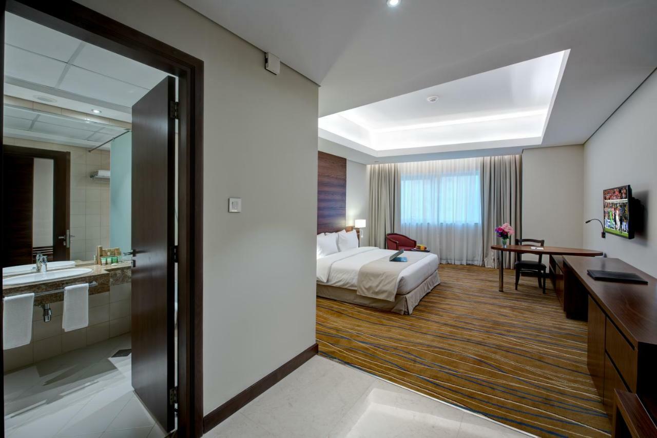 Center Hotel Sharjah Exteriör bild