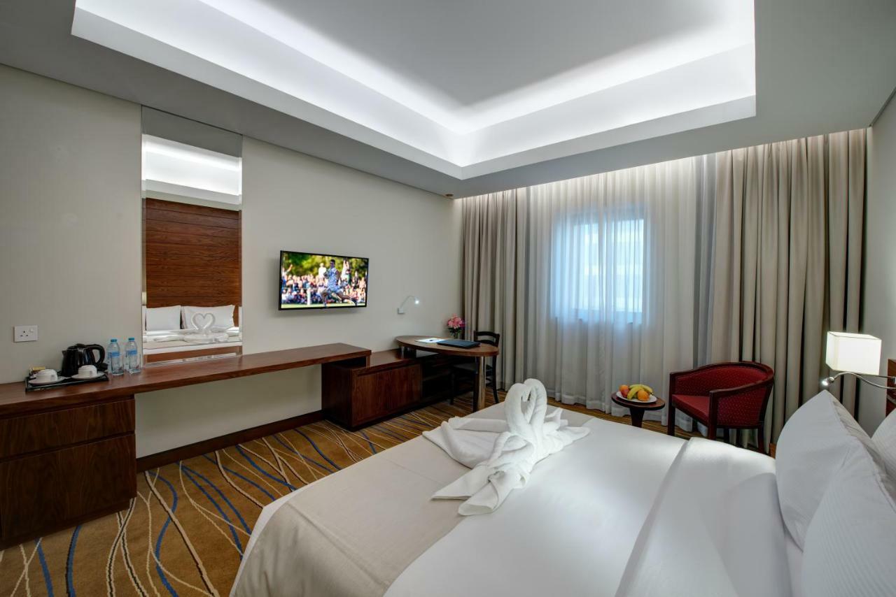 Center Hotel Sharjah Exteriör bild